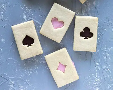 vegan sandwich cookies that look like playing cards