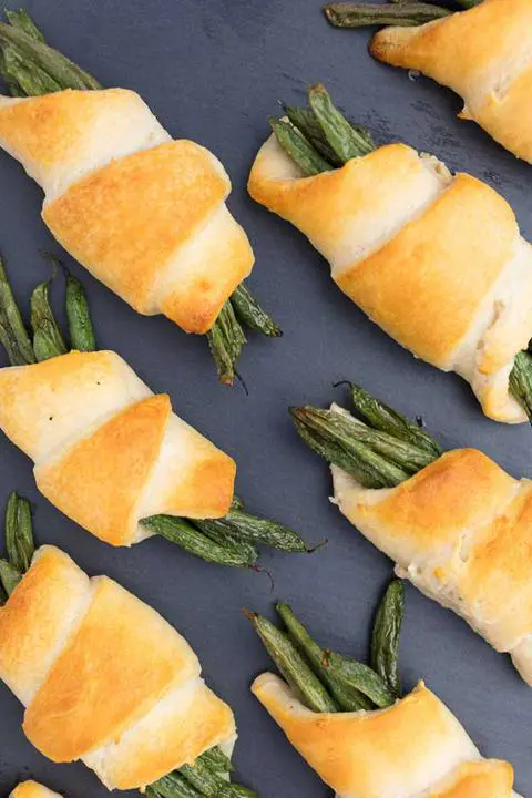 Vegan green beans in a blanket