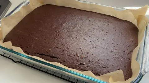 the cake cooling after coming out of the oven.