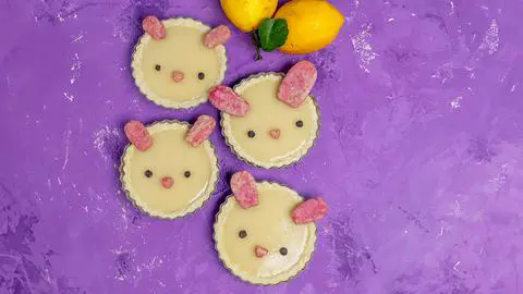 lemon easter bunny tartlets.