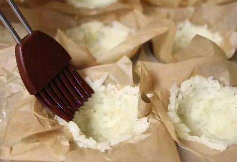 Preparing vegan hashbrown bird nests