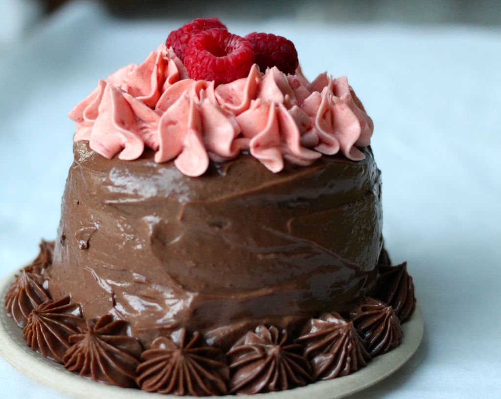 vegan mini nutella raspberry cake