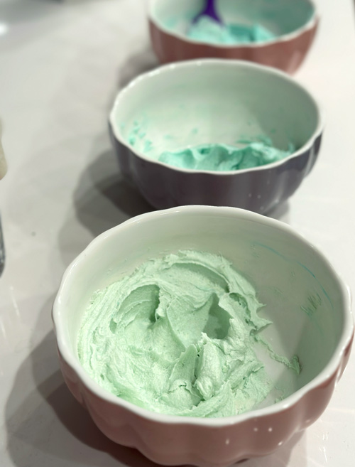 vegan ombré frosting