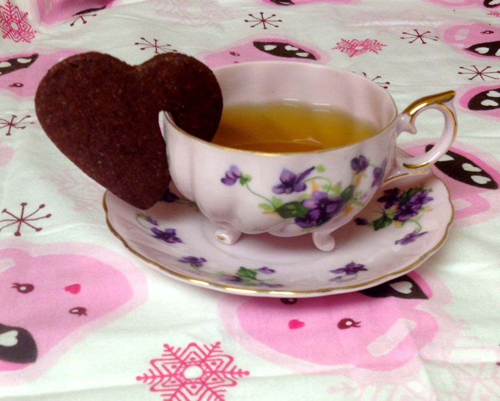 Red Velvet Heart Teacup Cookie