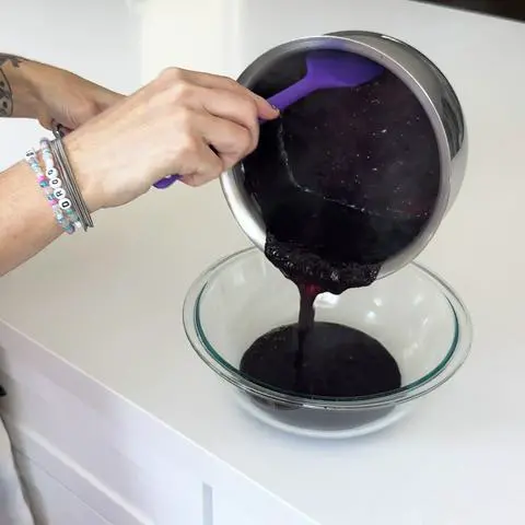transferring the filling to a glass bowl to cool.