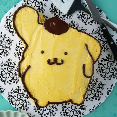 2-layer vegan vanilla pompompurin cake